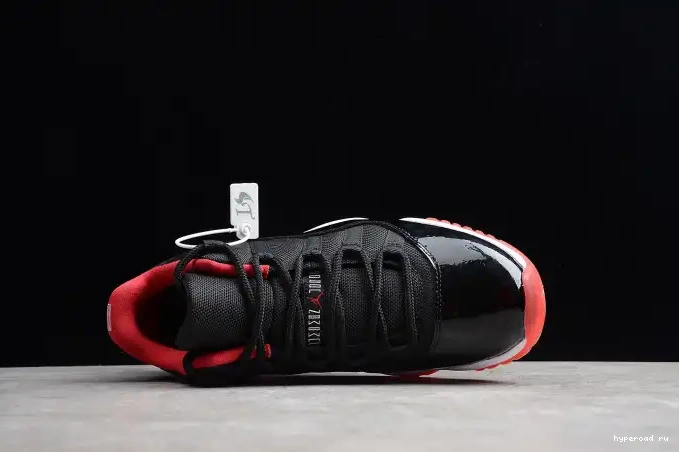 Low 11 528895-012 Retro  Red Air mens "Bred" Jordan Black 0407